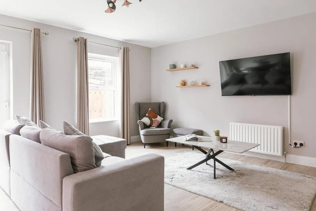 Luxurious 2 Bedroom City Centre Apartment Walking Distance To Everything Sleeps 6 Belfast United Kingdom
