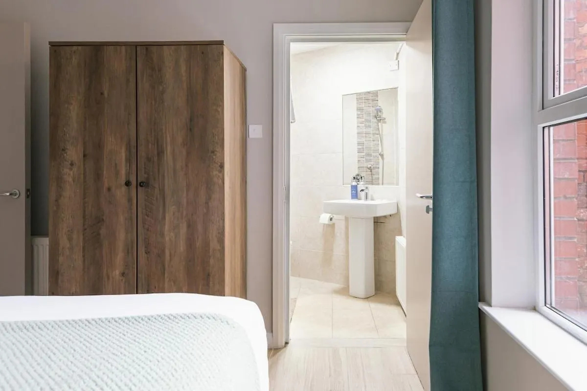 Luxurious 2 Bedroom City Centre Apartment Walking Distance To Everything Sleeps 6 Belfast United Kingdom